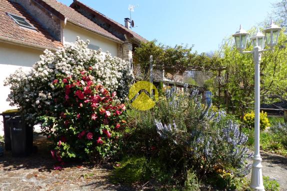 Maison avec terrain 7HA