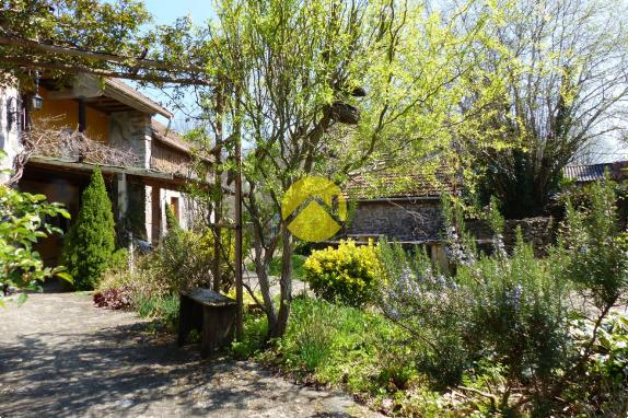 Maison avec terrain 7HA