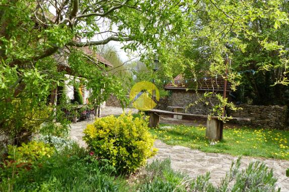 Maison avec terrain 7HA