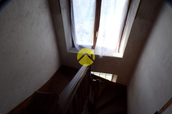 Maison sur sous-sol +te..rrain