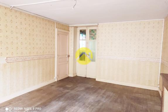 Maison / Pavillon Trouy, 4 pièces à vendre