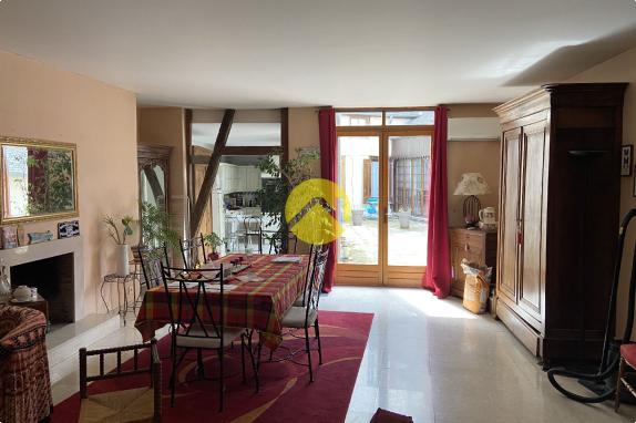 Appartement / Immeuble Mehun sur yevre, 6 pièces à vendre