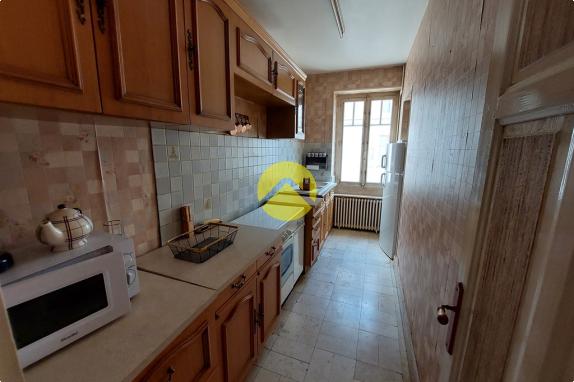 MAISON AVEC JARDIN-COUR-GARAGE