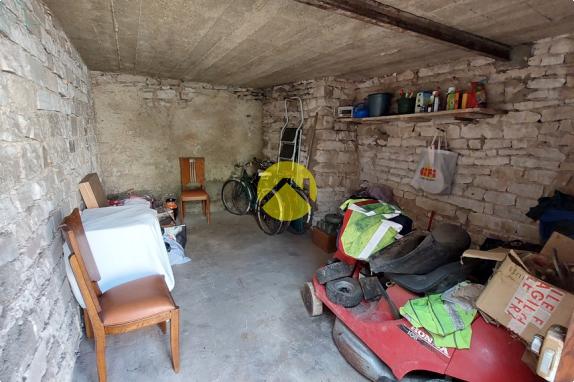 MAISON AVEC JARDIN-COUR-GARAGE