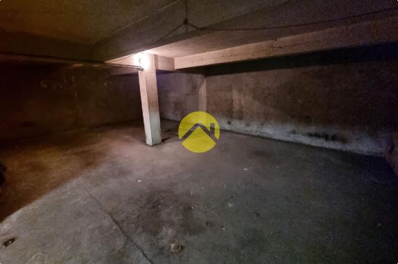 LOCAL 123M² + 3 PARKINGS