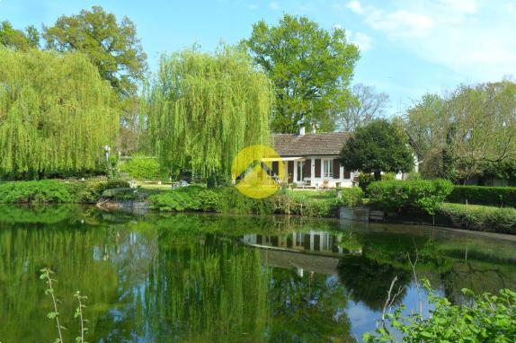 Maison / Pavillon Ainay le chateau, 5 pièces à vendre