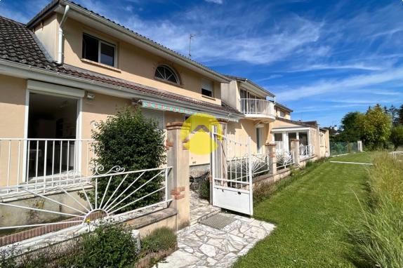 Maison / Pavillon Lere, 8 pièces à vendre