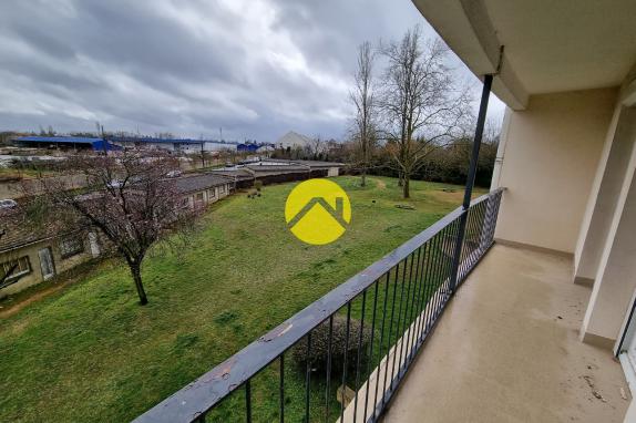 APPARTEMENT AVEC BALCON