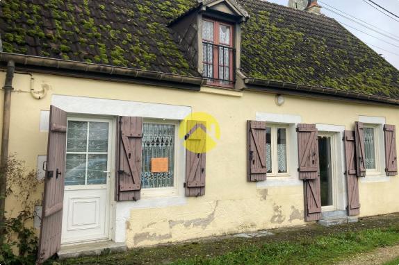 CHARMANTE MAISON   DE BOURG