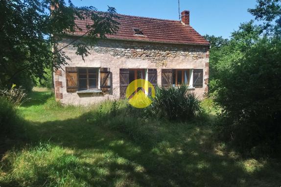 Fermette / Longere   de plus  1 Ha Saint amand montrond, 4 pièces à vendre