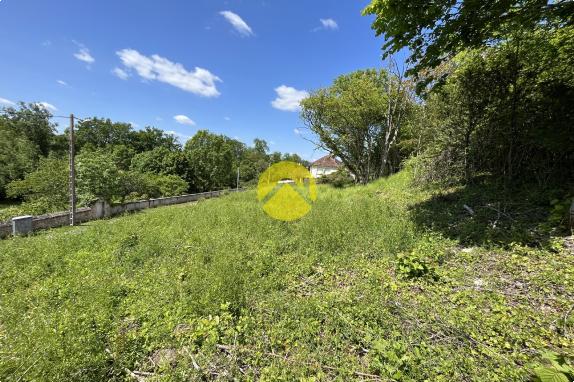 Terrain 6780m² Chateauneuf