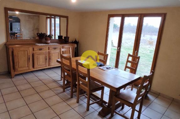 Maison au calme avec étang 