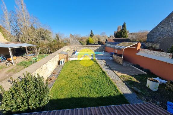 piscine et jardin en ville