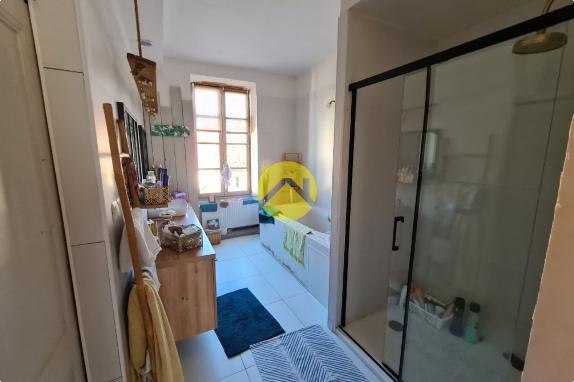 piscine et jardin en ville