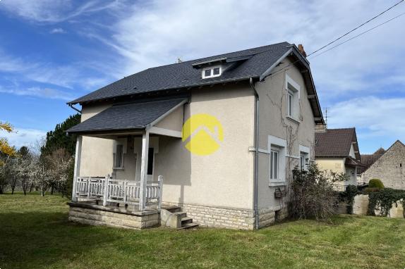 Maison de village avec jardin