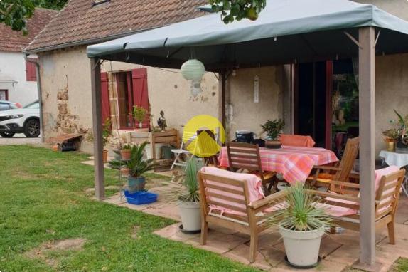 CHARMANTE PROPRIETE SUR 1 HA