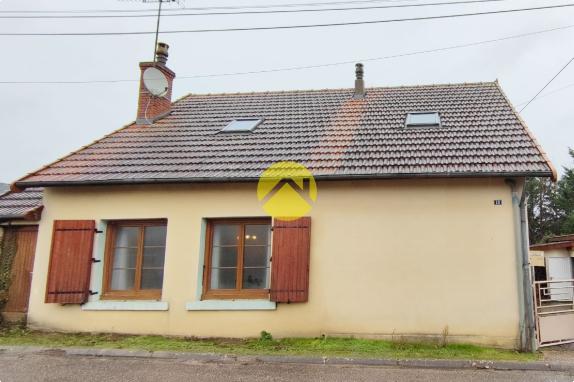 Maison / Pavillon Mehun sur yevre, 5 pièces à vendre