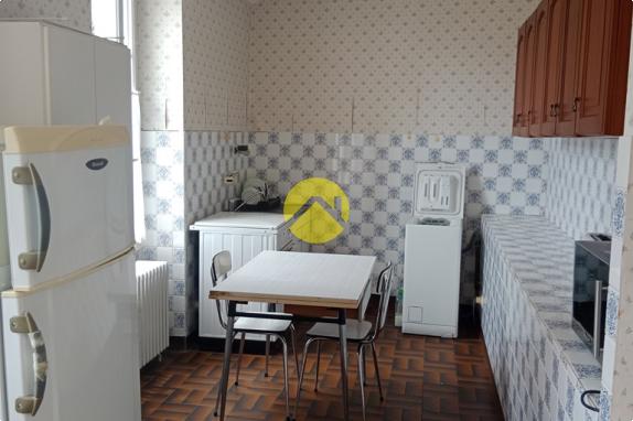 Charme et authenticité : Maison de pierre à rénover