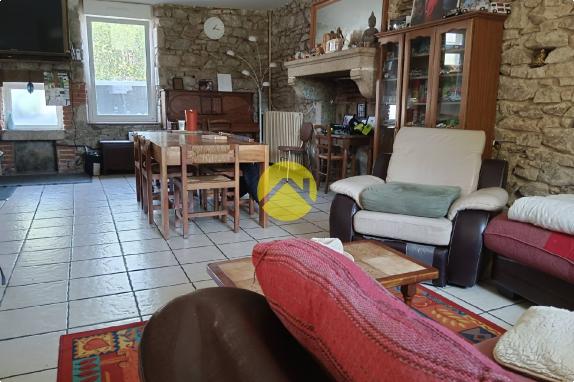 Corps de ferme sur 1ha78a38ca
