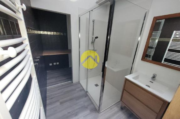 maison 3 chambres .  