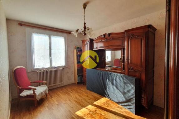 2 MAISONS, GRAND TERRAIN 