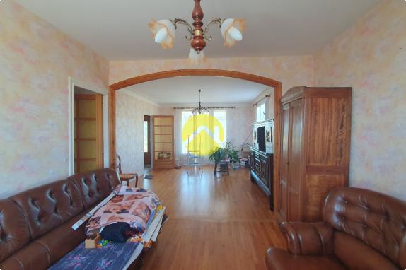 2 MAISONS, GRAND TERRAIN 