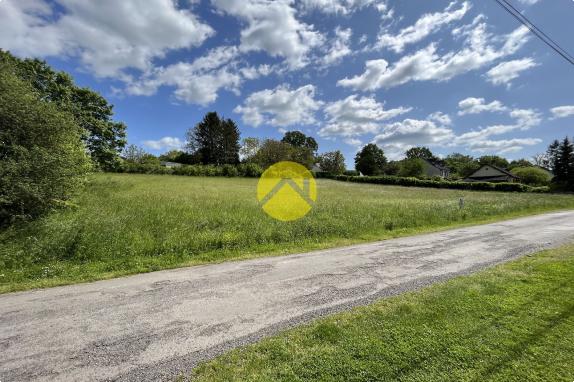 Terrain constructible 3 065m²