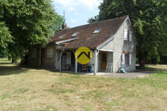 Maison / Pavillon Vierzon, 4 pièces à vendre