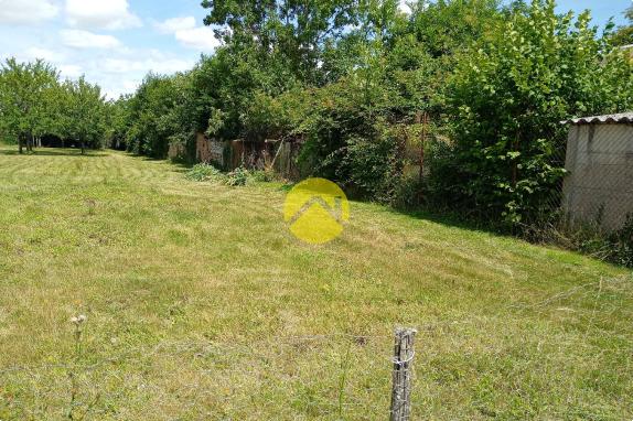 Terrain constructible 1233 m²