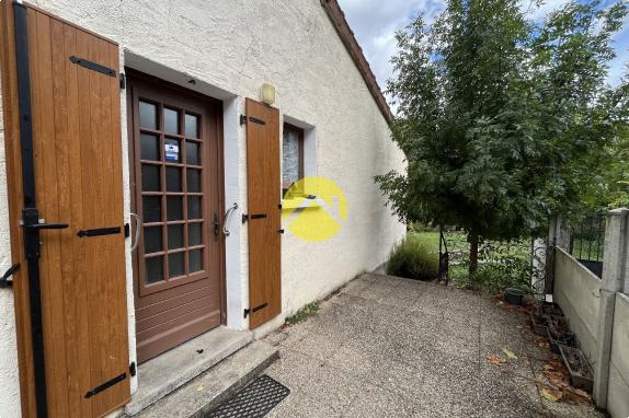 Maison avec jardin et grange 