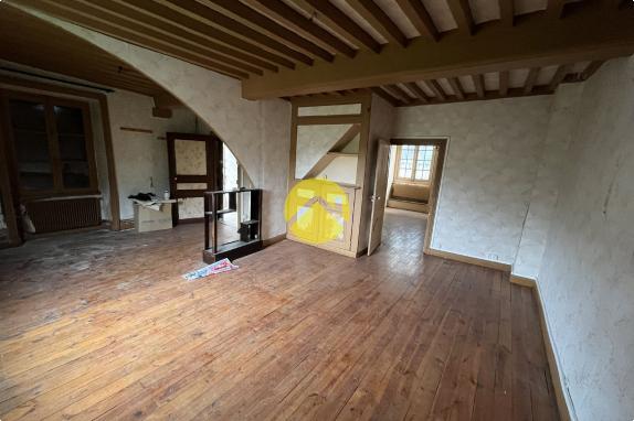 Maison de bourg gros potentiel
