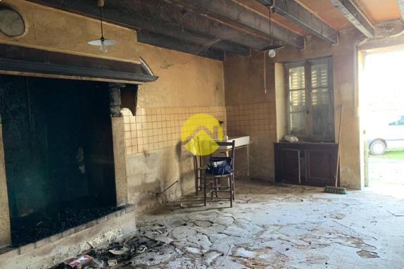 1 maison et 2 granges 