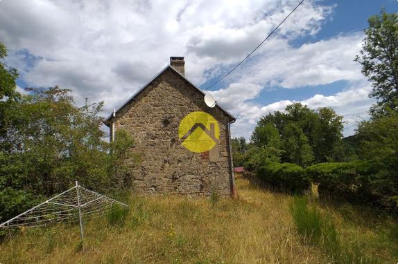 Maison avec grange