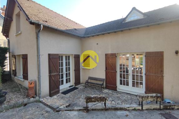 Maison / Pavillon Mehun sur yevre, 5 pièces à vendre