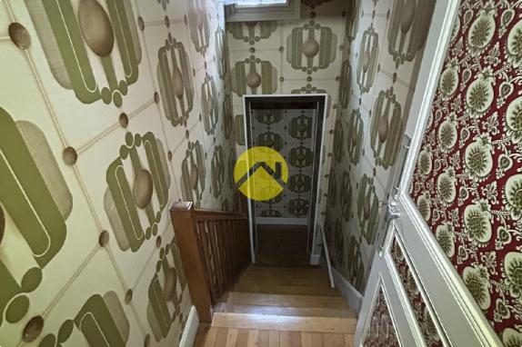 Maison proche du village et terrain