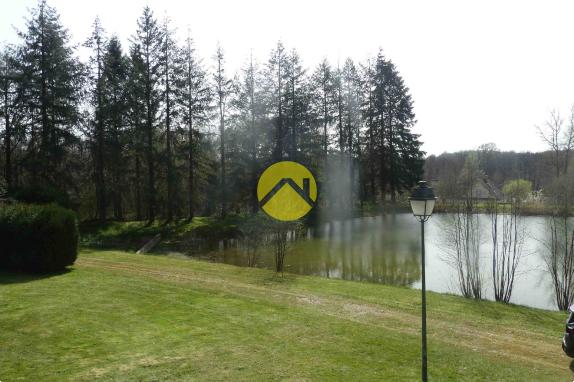 MAISON DE CAMPAGNE  FACE ETANG