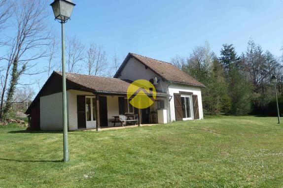 MAISON DE CAMPAGNE  FACE ETANG