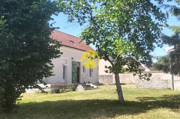Maison avec grange et jardin