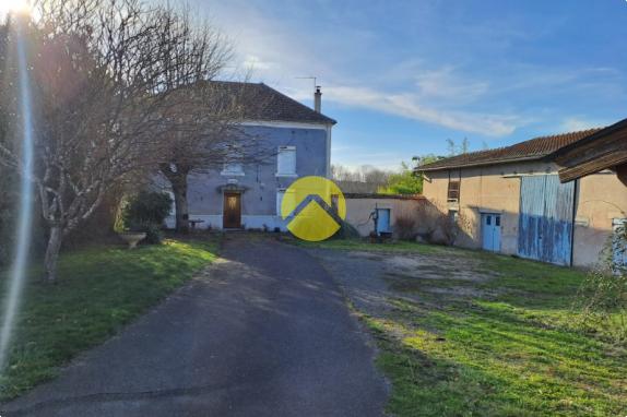 Fermette / Longere   de plus  1 Ha Puy guillaume, 7 pièces à vendre