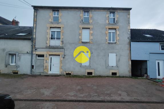 Appartement / Immeuble Issoudun, 6 pièces à vendre