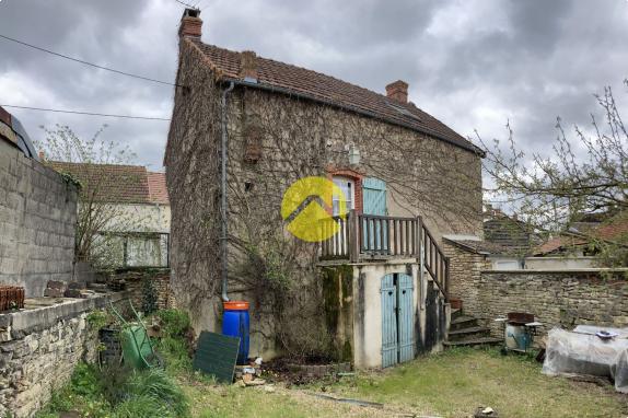 Maison avec charme A RENOVER