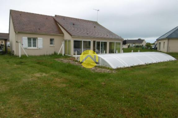 Pavillon avec piscine