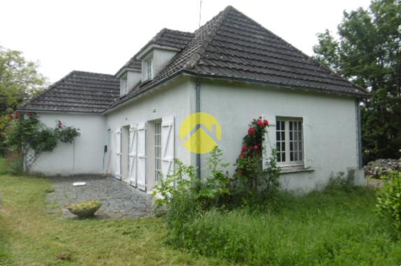 Maison / Pavillon Le blanc, 5 pièces à vendre