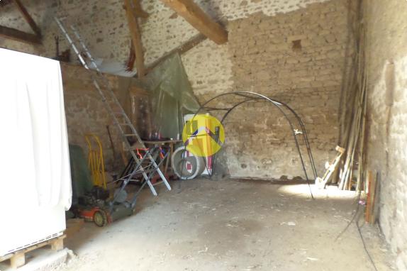 A VENDRE à ST SULPICE LE GUERETOIS