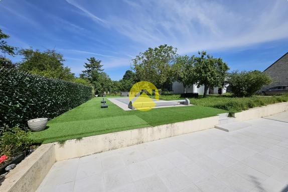 maison avec piscine chauffé