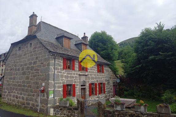 Maison dans hameau de Montagne