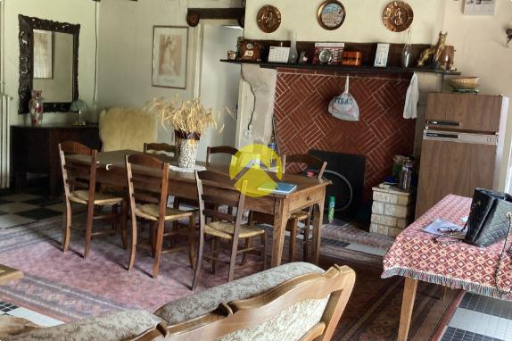 LONGERE  DE 100 m²