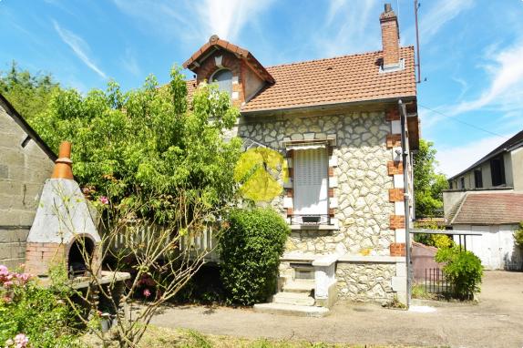 Maison / Pavillon Lere, 7 pièces à vendre