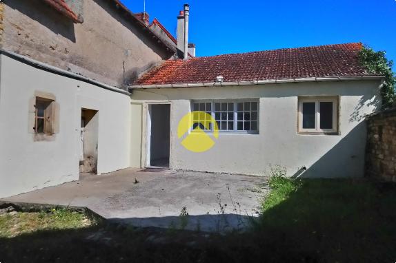 Maison / Pavillon Saint amand montrond, 4 pièces à vendre