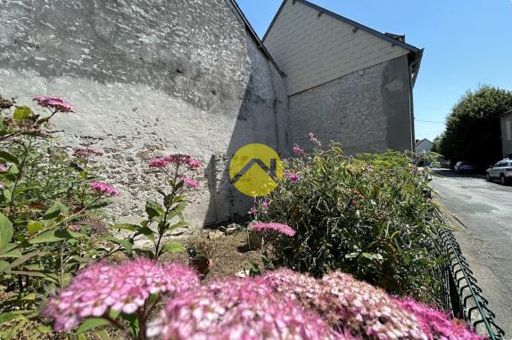 MAISON DE BOURG + TERR 1.200M2